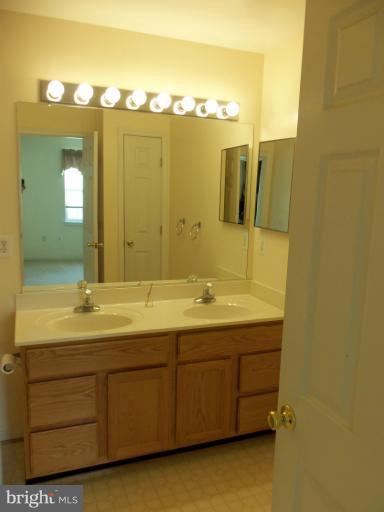 8732 Autumn Ridge Court Odenton, MD 21113 - Photo 5 of 17 Bath (Master)