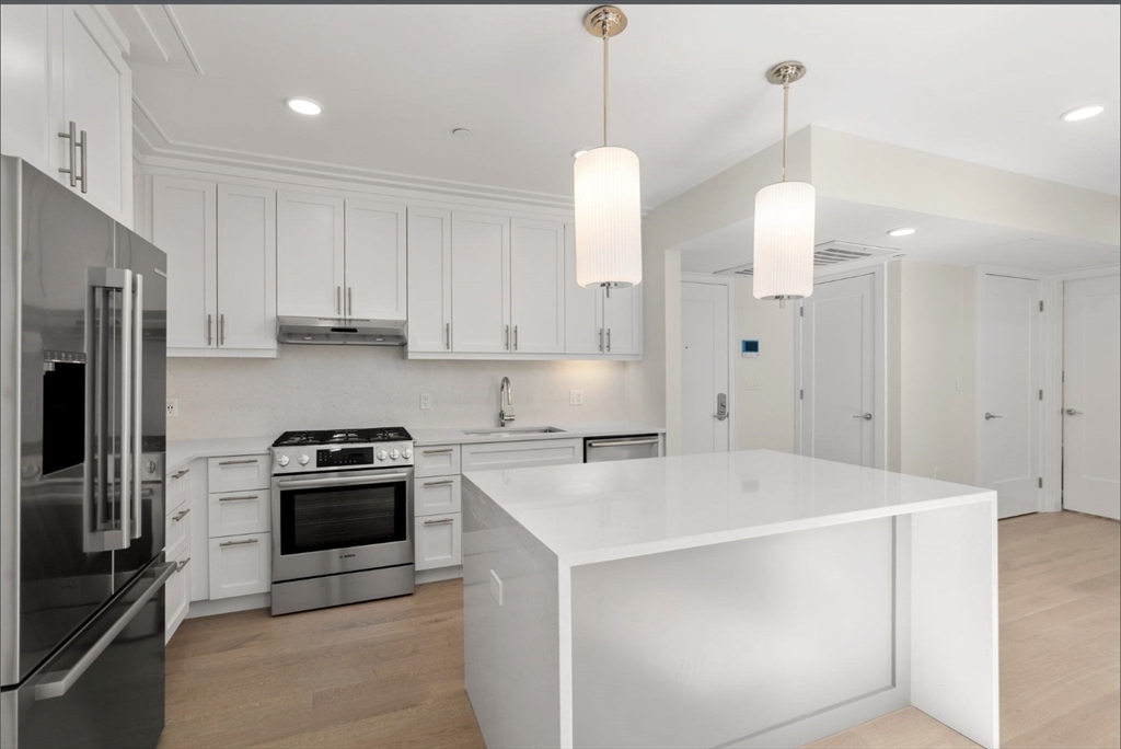 301 Border Street, Unit 303 Boston, MA 02128 - Photo 6 of 24