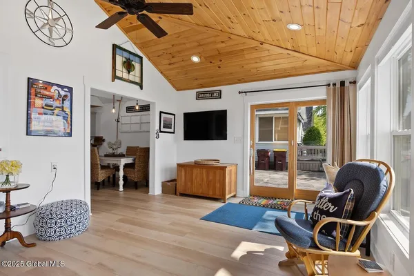 $999,000 | 8 Riley Cove Road, Malta, NY 12020