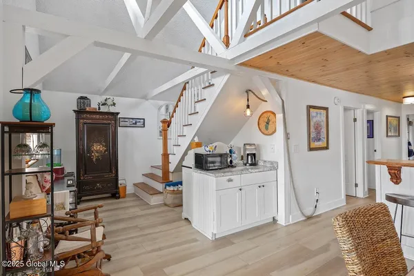$999,000 | 8 Riley Cove Road, Malta, NY 12020