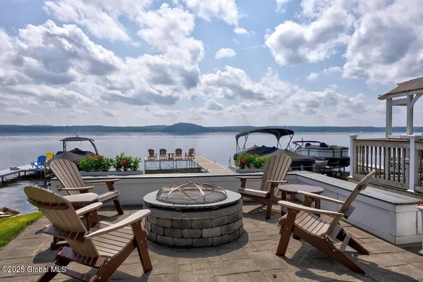 $999,000 | 8 Riley Cove Road, Malta, NY 12020