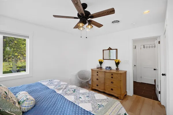 $999,000 | 8 Riley Cove Road, Malta, NY 12020