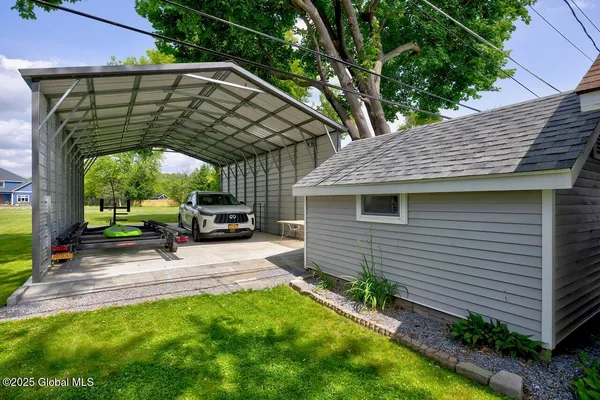 $999,000 | 8 Riley Cove Road, Malta, NY 12020