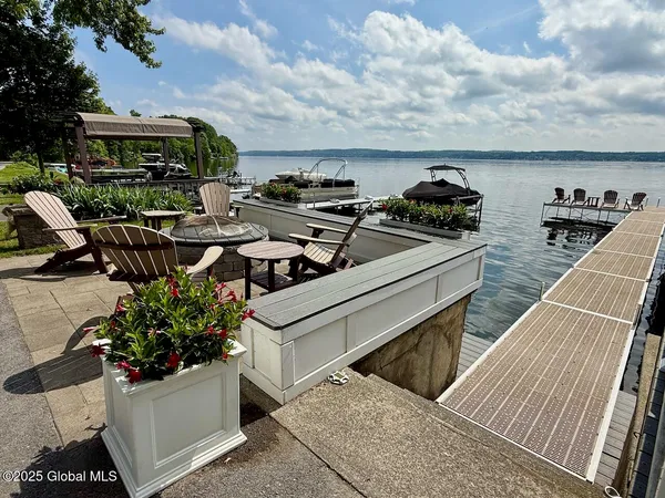 $999,000 | 8 Riley Cove Road, Malta, NY 12020