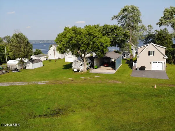 $999,000 | 8 Riley Cove Road, Malta, NY 12020
