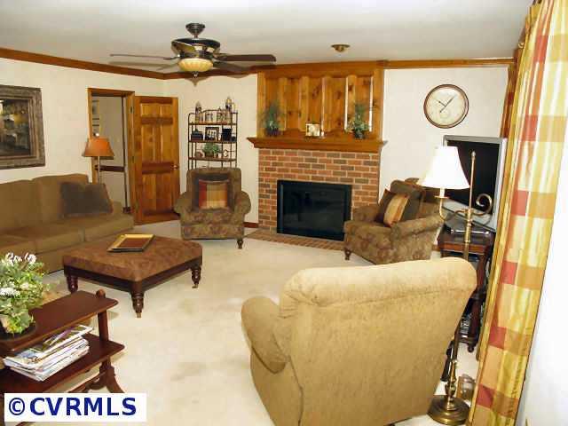 5503 Krag Road Chester, VA 23831 - Photo 5 of 10