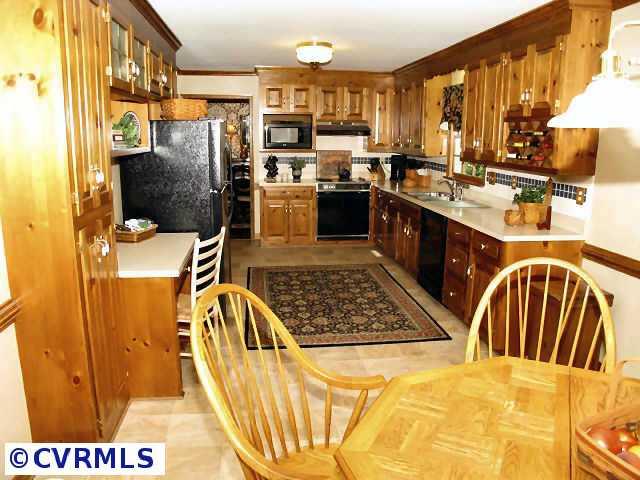 5503 Krag Road Chester, VA 23831 - Photo 6 of 10
