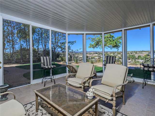 1255 Firecrest Way Fallbrook, CA 92028 - Photo 6 of 25