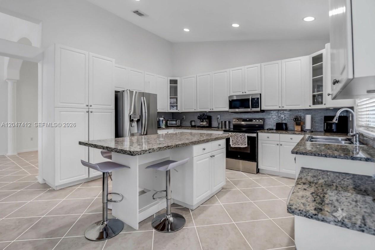18785 Southwest 29th Street Miramar, FL 33029 - Photo 5 of 36