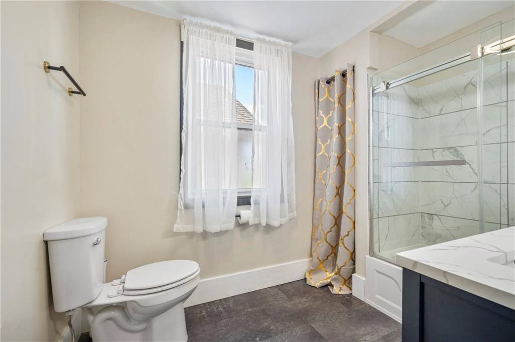 730 6th Avenue Coraopolis, PA 15108 - Photo 21 of 37 Totally redone full bathroom