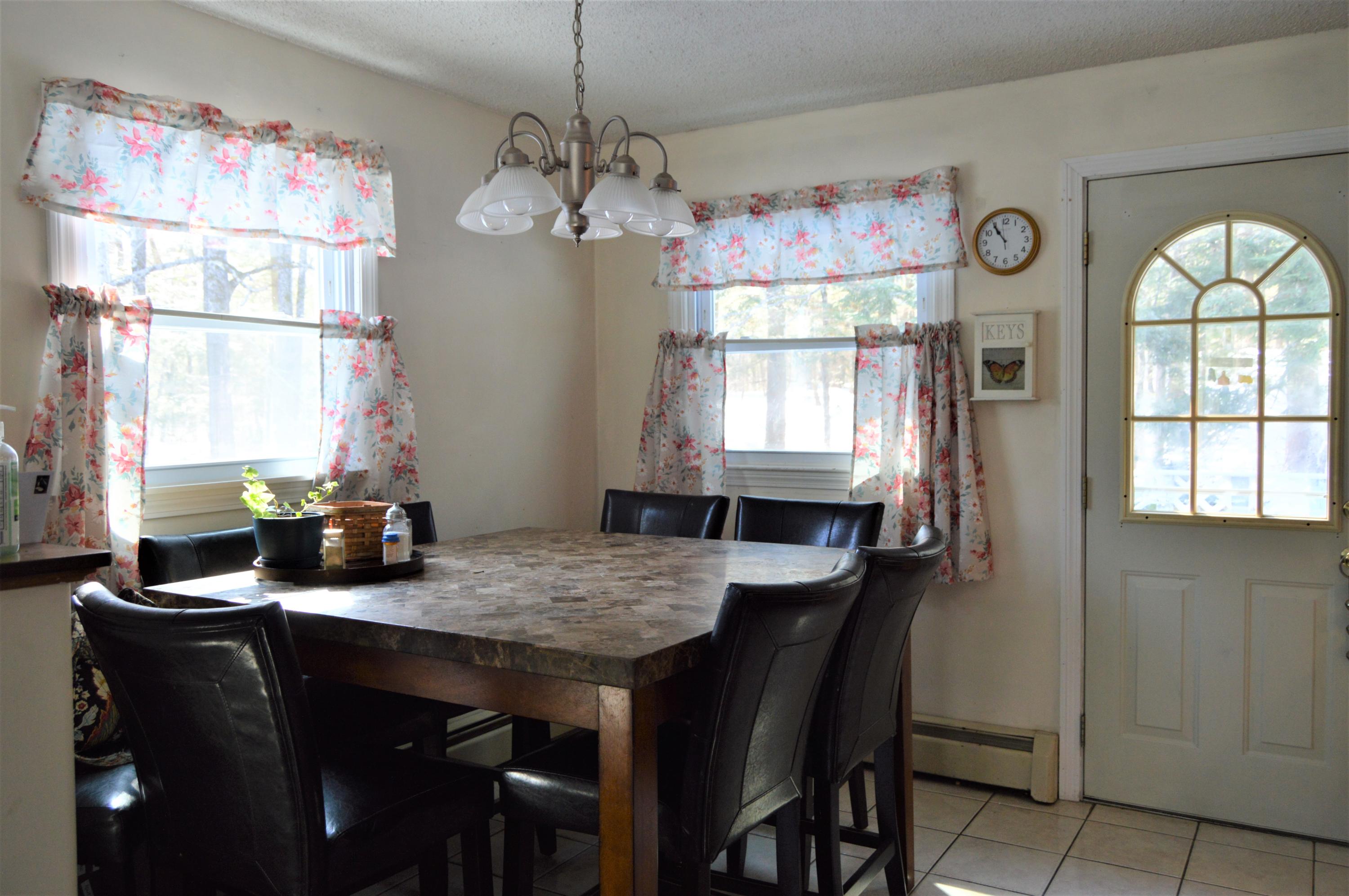 63 Highland Road Standish, ME 04084 - Photo 3 of 21 DINING