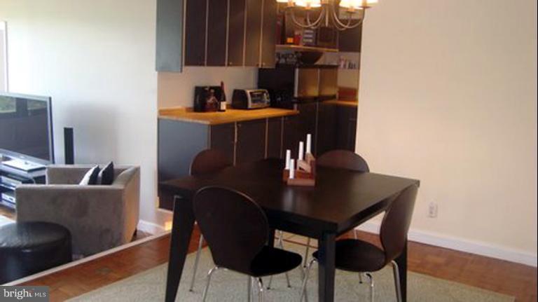2501 M Street Northwest, Unit 604 Washington, DC 20037 - Photo 5 of 14 Dining Room