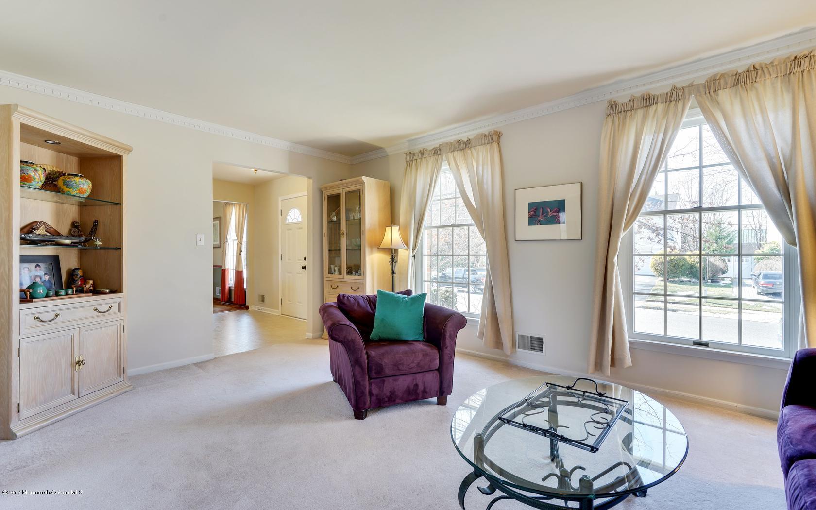 52 Brady Road Shrewsbury, NJ 07702 - Photo 12 of 23 6274598e45c047bb85912de2a6800bd5
