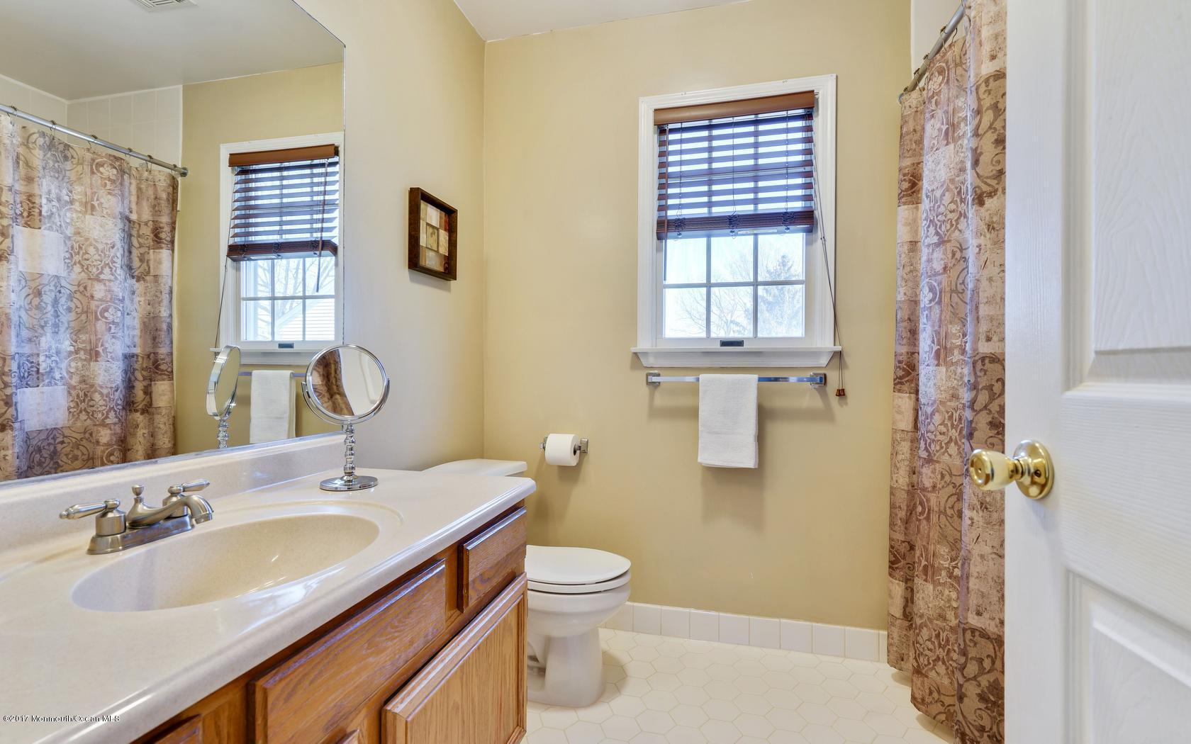 52 Brady Road Shrewsbury, NJ 07702 - Photo 20 of 23 caac3e83f18bbc4b8be2e15c80d5fc3b (1)