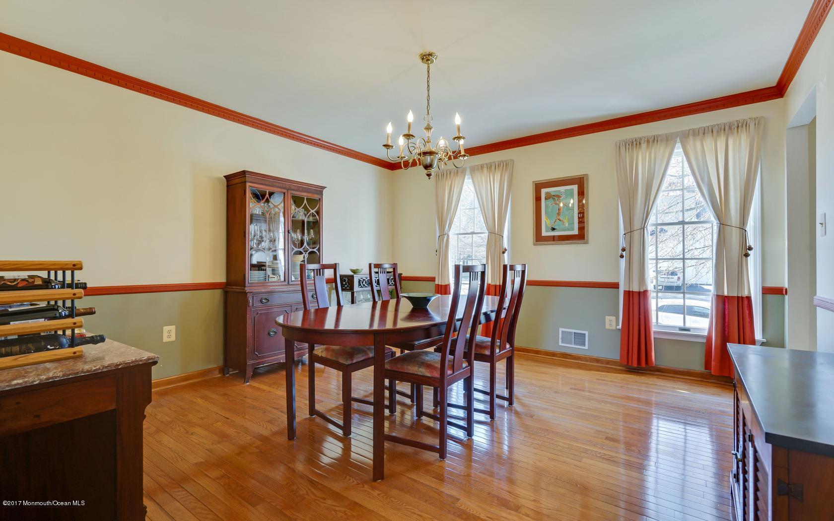 52 Brady Road Shrewsbury, NJ 07702 - Photo 4 of 23 1d7ccf0f168215e24378a2dc7084fbee