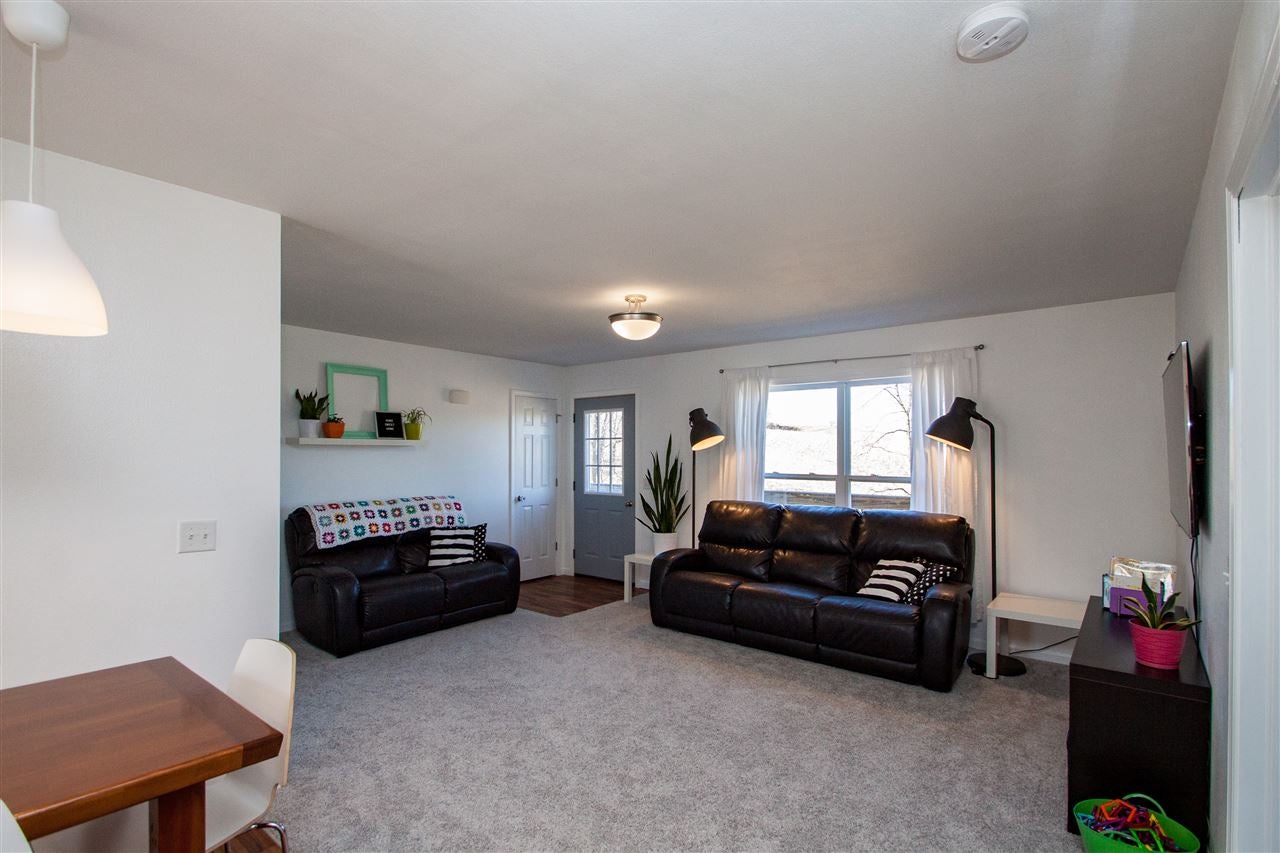 4809 Cosgrove Road Southwest Kalona, IA 52247 - Photo 4 of 25 Gallery Image 4