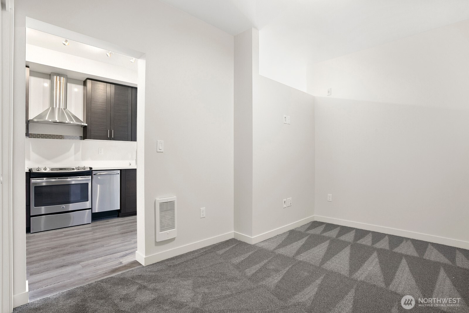 1760 Northwest 56th Street, Unit 421 Seattle, WA 98107 - Photo 11 of 21