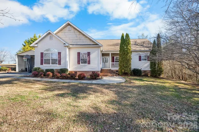 $569,000 | 2533 Lail Road, Morganton, NC 28655