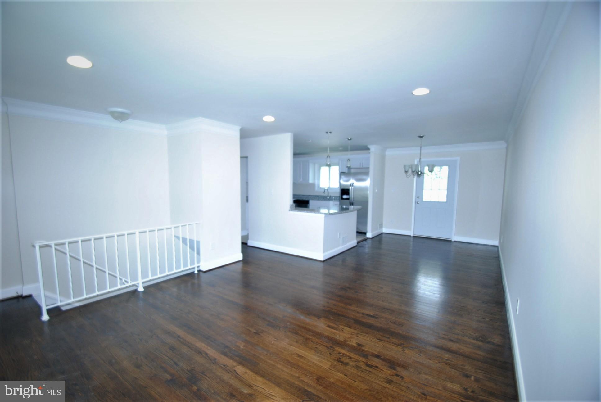 8900 Crandall Road Lanham, MD 20706 - Photo 3 of 24 Living Room
