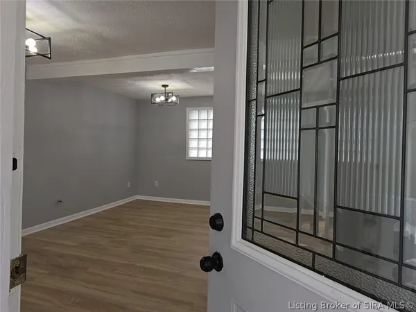 $150,000 | 907 East 10th Street, Jeffersonville, IN 47130