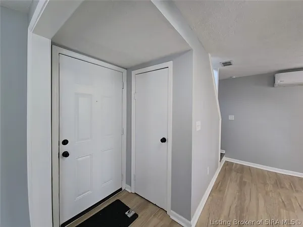 $150,000 | 907 East 10th Street, Jeffersonville, IN 47130