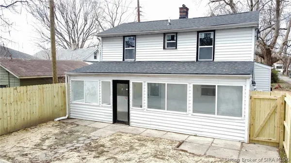 $150,000 | 907 East 10th Street, Jeffersonville, IN 47130