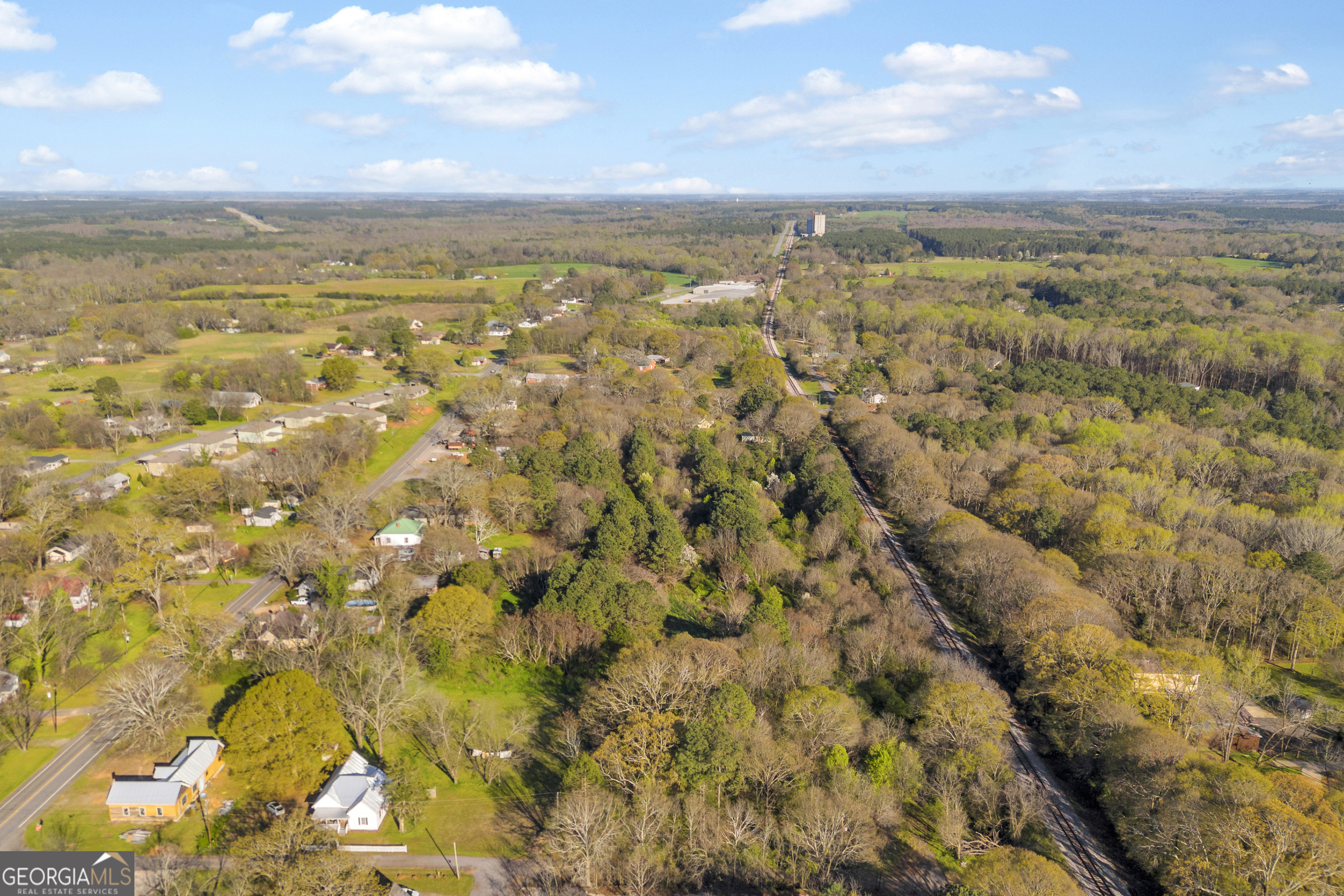 0 Oak Street Comer, GA 30629 - Photo 9 of 20 a view of city and mountain