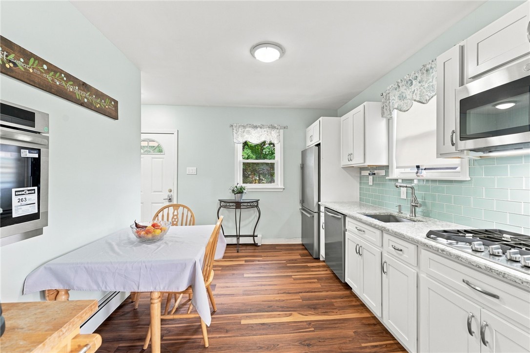 47 Friendly Road Cranston, RI 02910 - Photo 11 of 19 Gallery Image 11