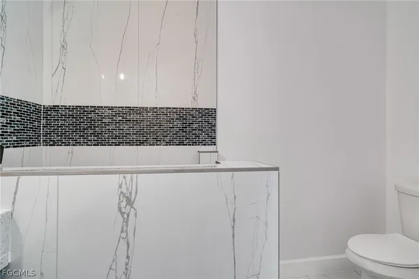 a view of a garage room