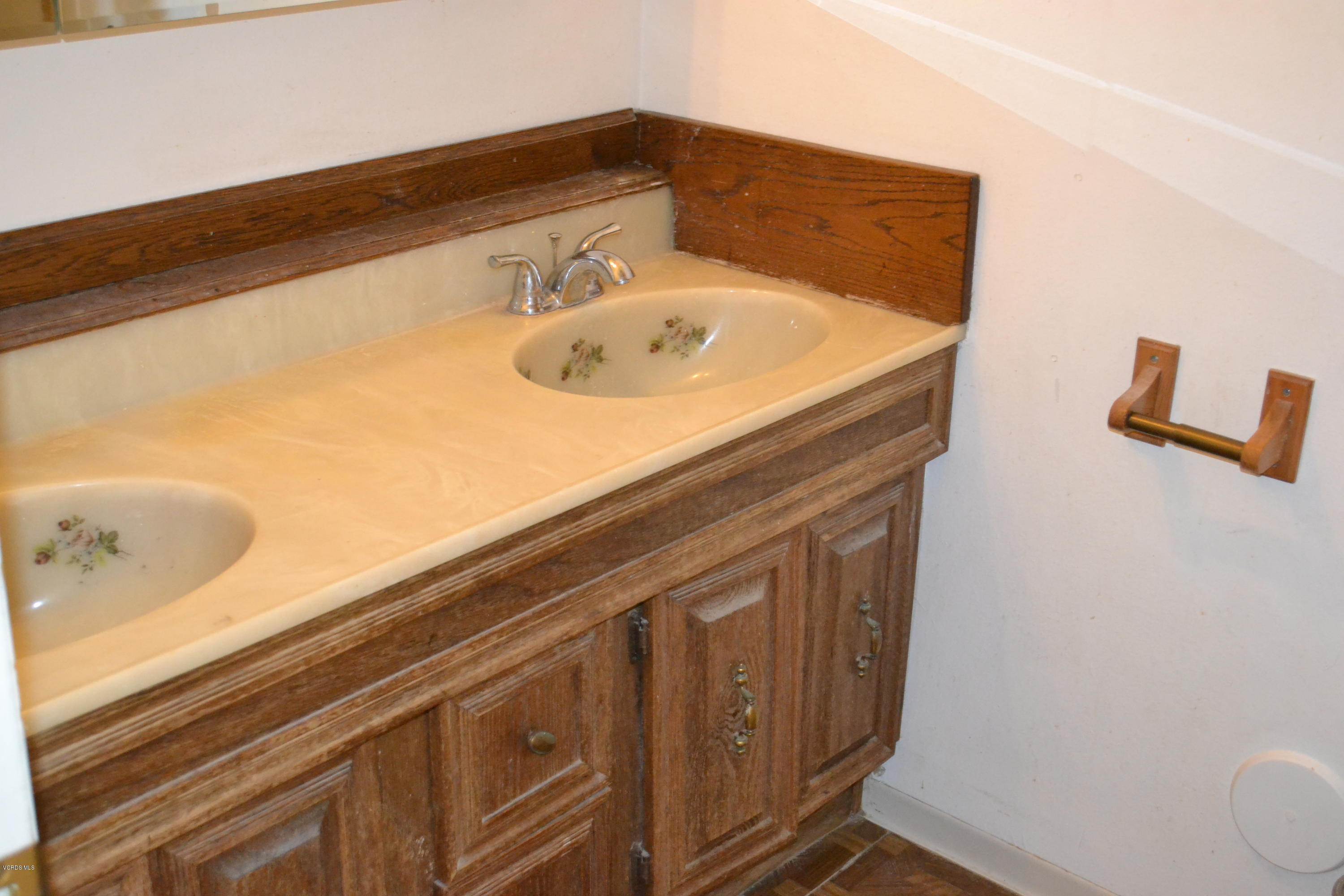 3960 Goodwin Avenue Simi Valley, CA 93063 - Photo 19 of 23 DSC_0080
