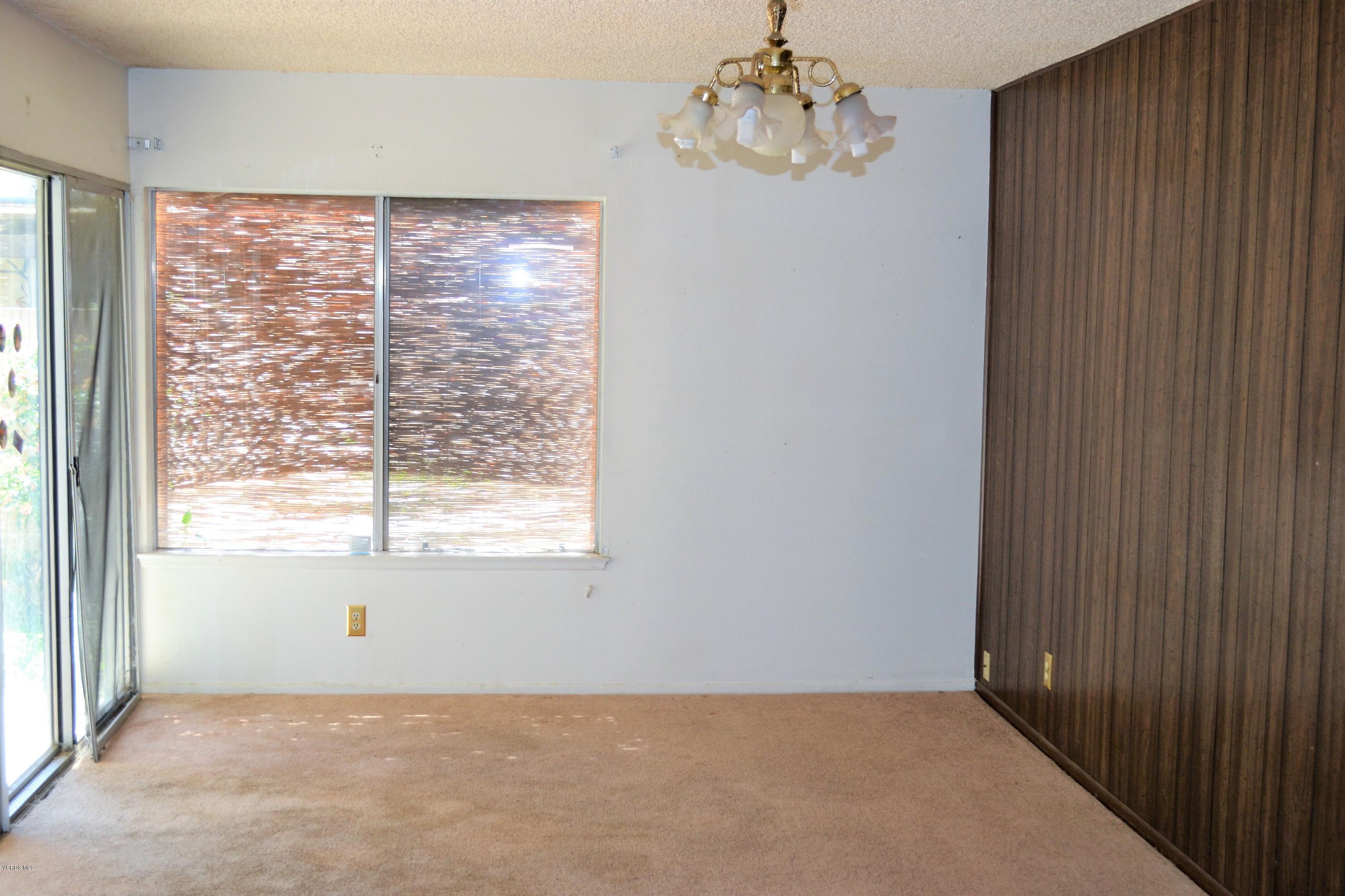 3960 Goodwin Avenue Simi Valley, CA 93063 - Photo 8 of 23 DSC_0066