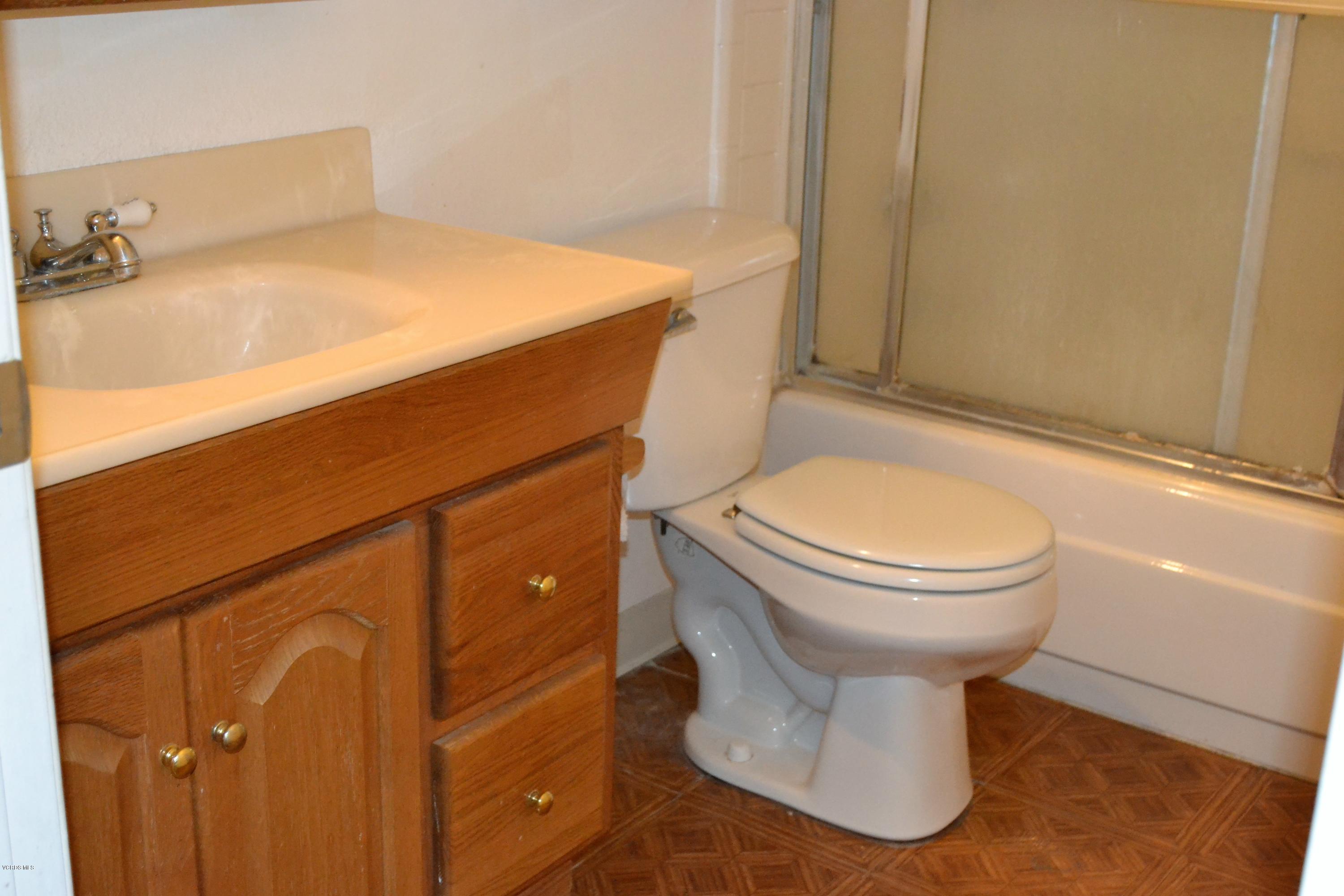 3960 Goodwin Avenue Simi Valley, CA 93063 - Photo 10 of 23 DSC_0073