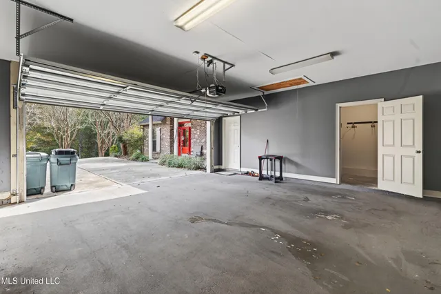 $329,000 | 34 Chinaberry Circle, Carriere, MS 39426