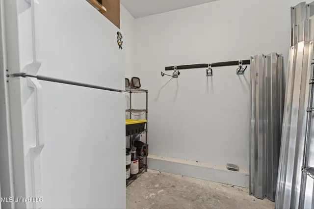 $329,000 | 34 Chinaberry Circle, Carriere, MS 39426