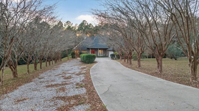 $329,000 | 34 Chinaberry Circle, Carriere, MS 39426
