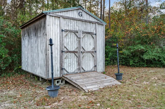 $329,000 | 34 Chinaberry Circle, Carriere, MS 39426