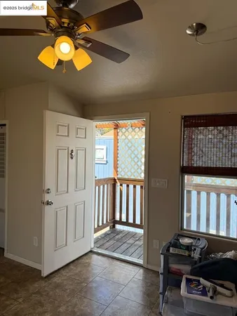 a view of a livingroom with furniture
