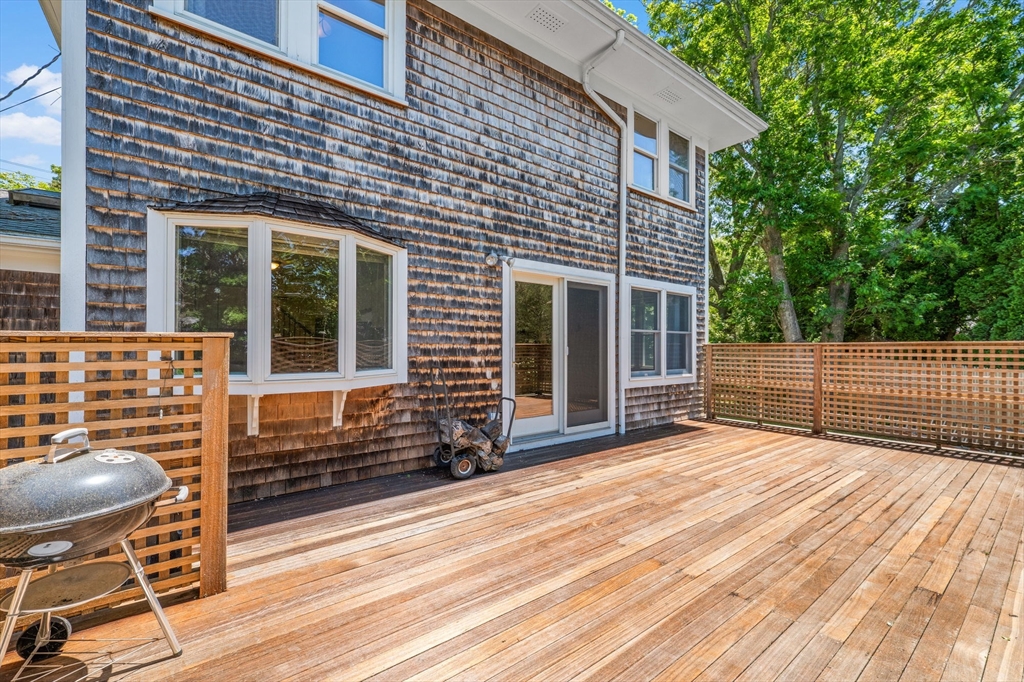 20 Quaker Road Falmouth, MA 02540 - Photo 5 of 38