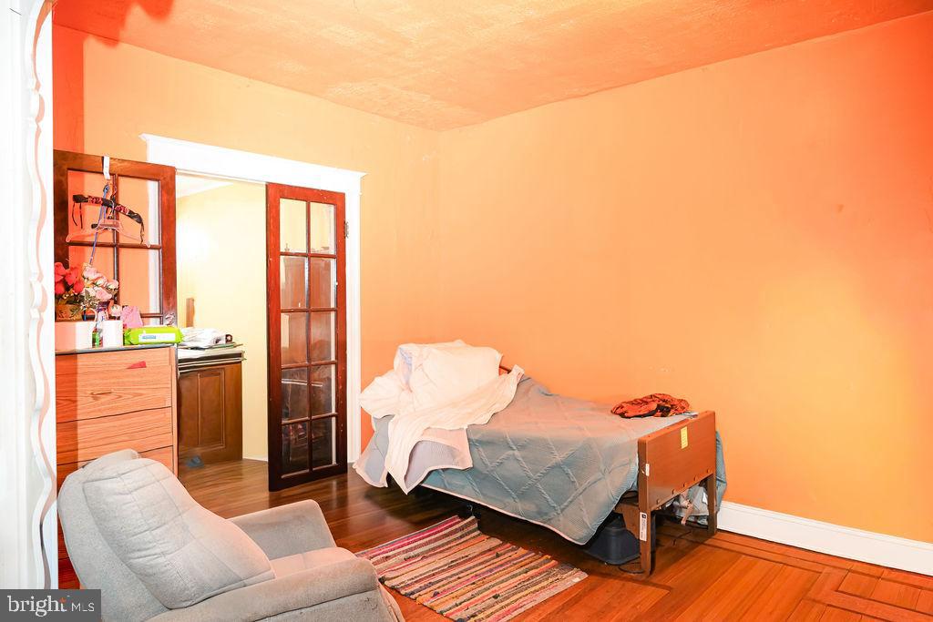 517 Edgewood Street Baltimore, MD 21229 - Photo 5 of 12