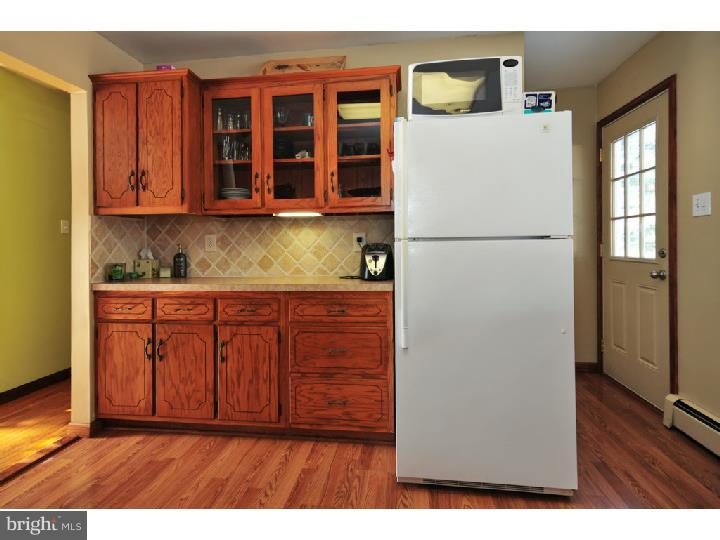 237 Monacy Road Coatesville, PA 19320 - Photo 10 of 25 Kitchen