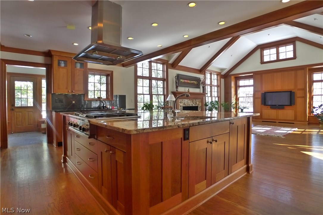 2979 Broxton Road Cleveland, OH 44120 - Photo 4 of 27