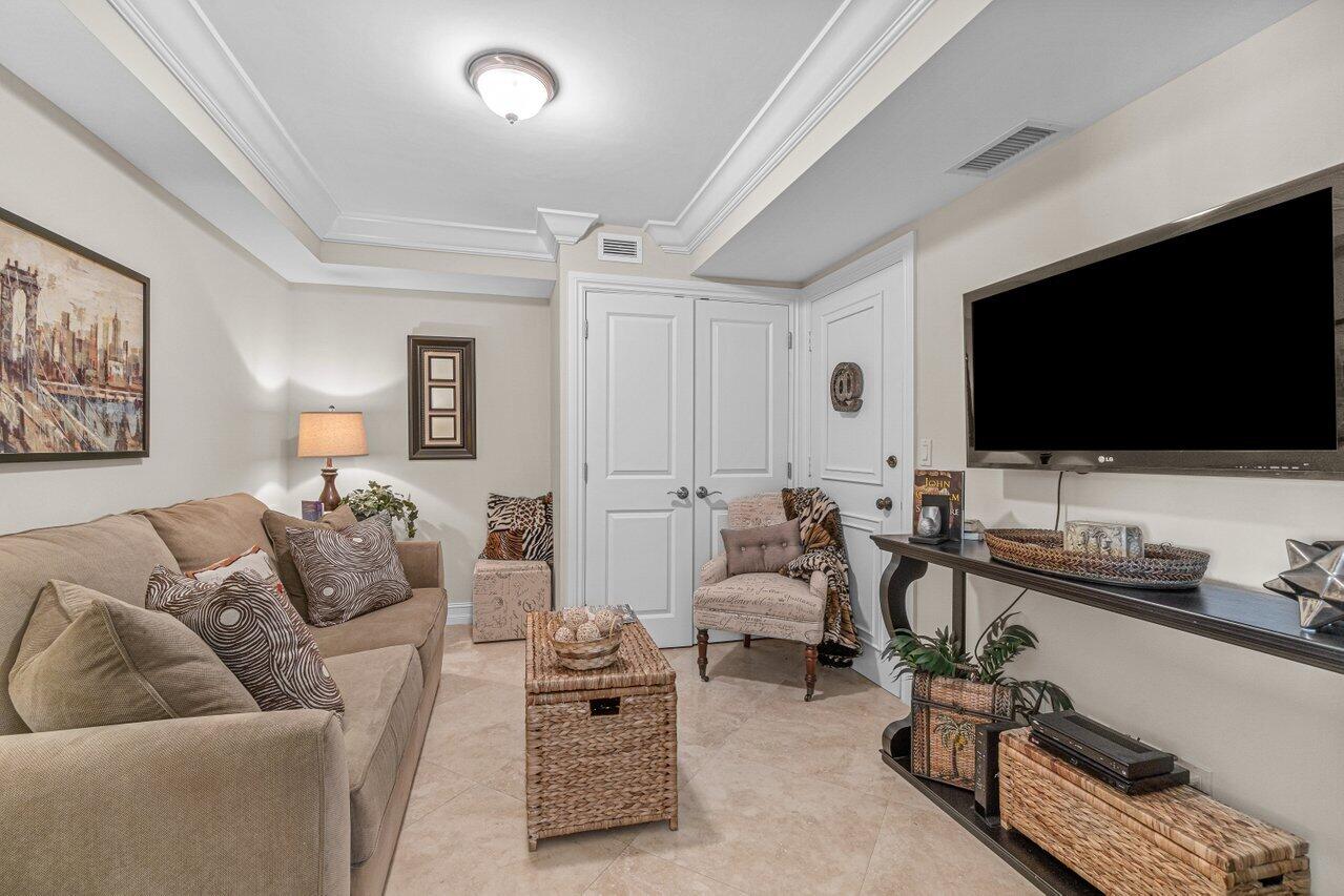 600 South Ocean Boulevard, Unit 1402 Boca Raton, FL 33432 - Photo 12 of 35 Den/Guest Bedroom