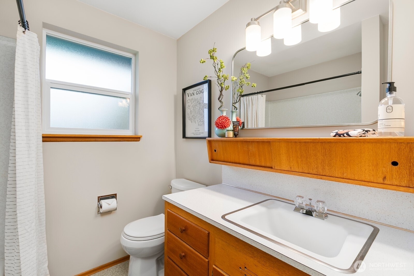 3735 Northeast 10th Lane Renton, WA 98056 - Photo 19 of 26