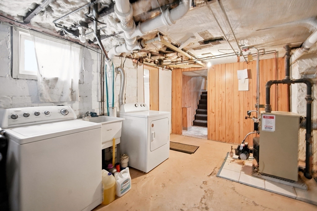 117 Burghardt Street Springfield, MA 01109 - Photo 35 of 42