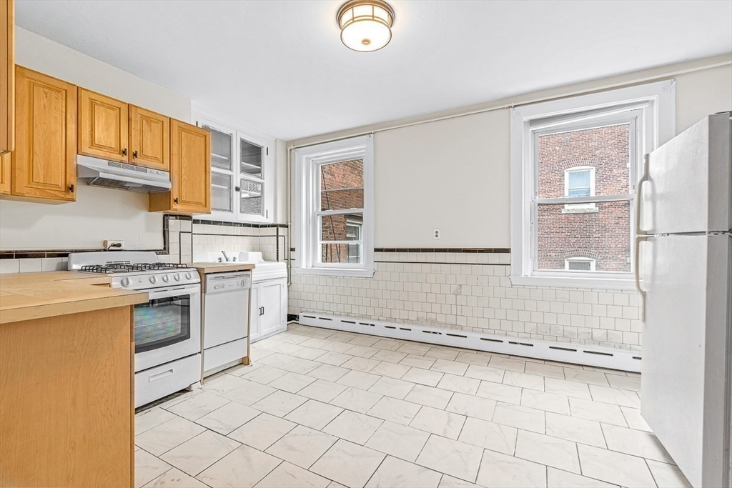 94 Prince Street, Unit 3 Boston, MA 02113 - Photo 4 of 16