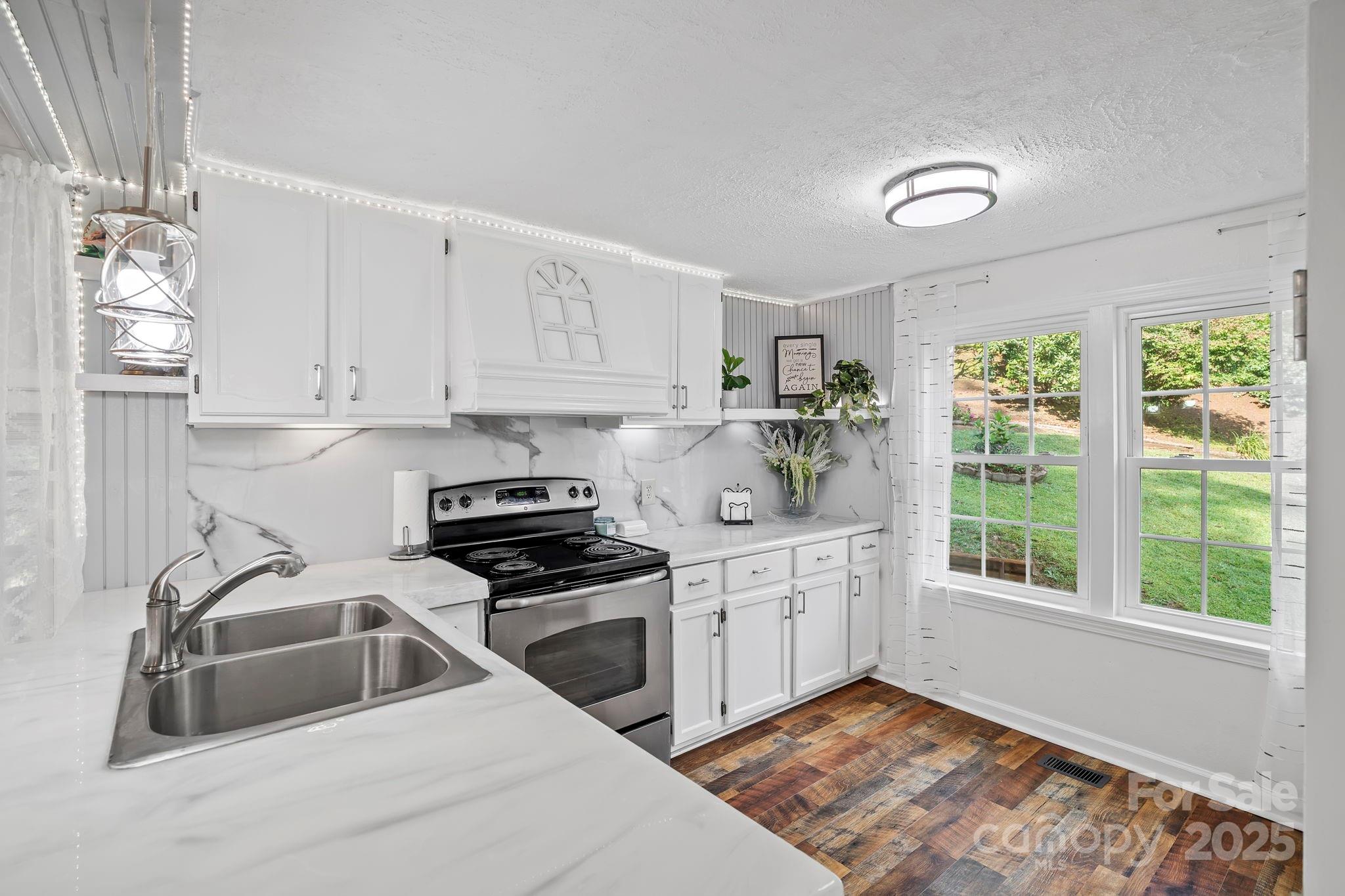 69 Devlin Street Canton, NC 28716 - Photo 15 of 44