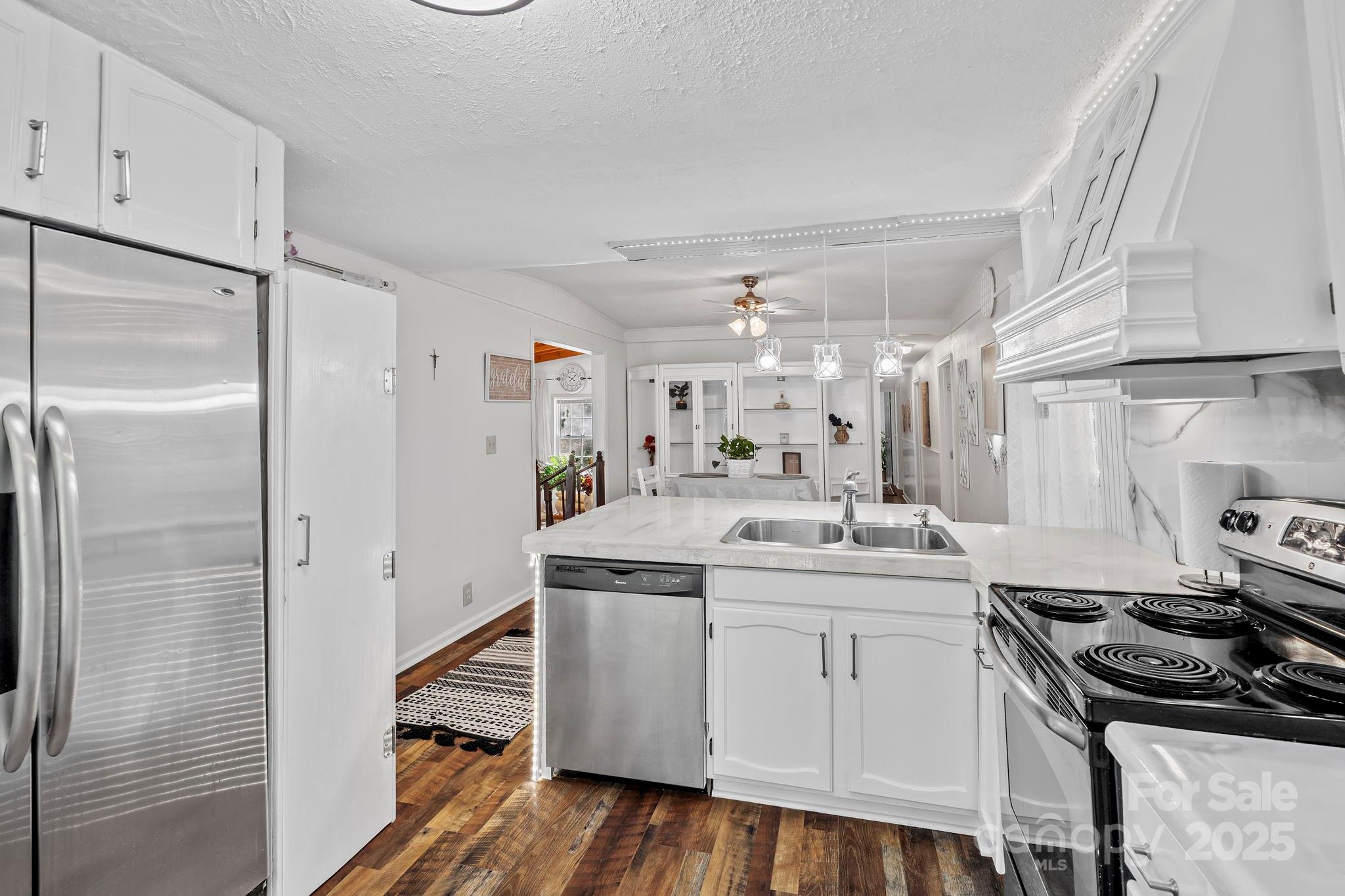 69 Devlin Street Canton, NC 28716 - Photo 17 of 44