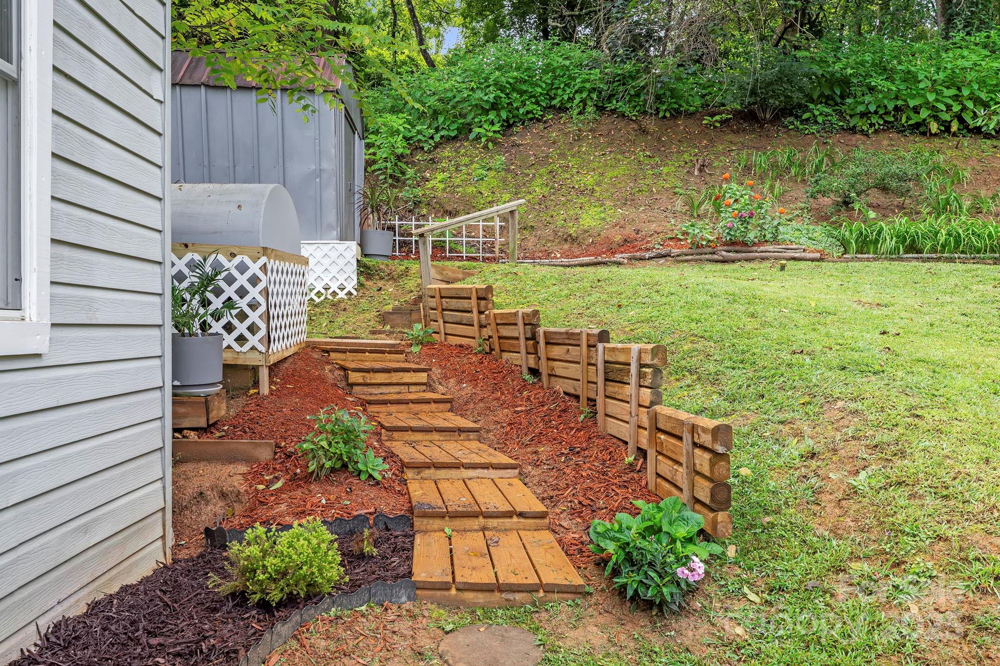 69 Devlin Street Canton, NC 28716 - Photo 36 of 44