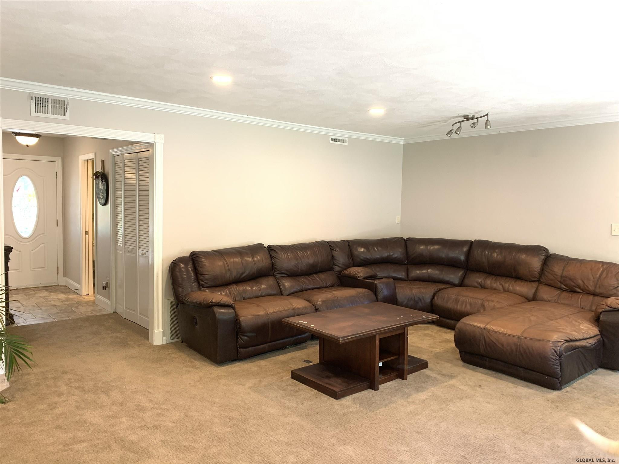14 Sparrowbush Road Colonie, NY 12110 - Photo 6 of 35 Photo 6