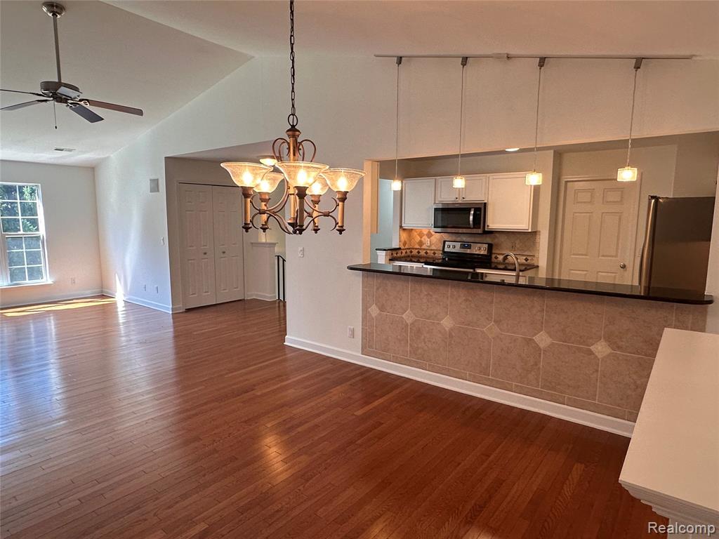 1772 Flagstone Circle Rochester, MI 48307 - Photo 12 of 36